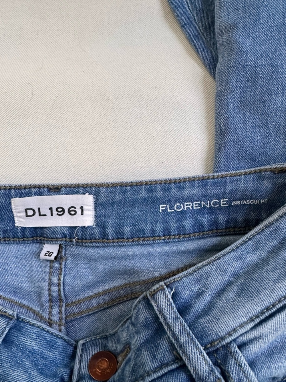 DL1961 Florence Instasculpt Light Wash Denim Jeans